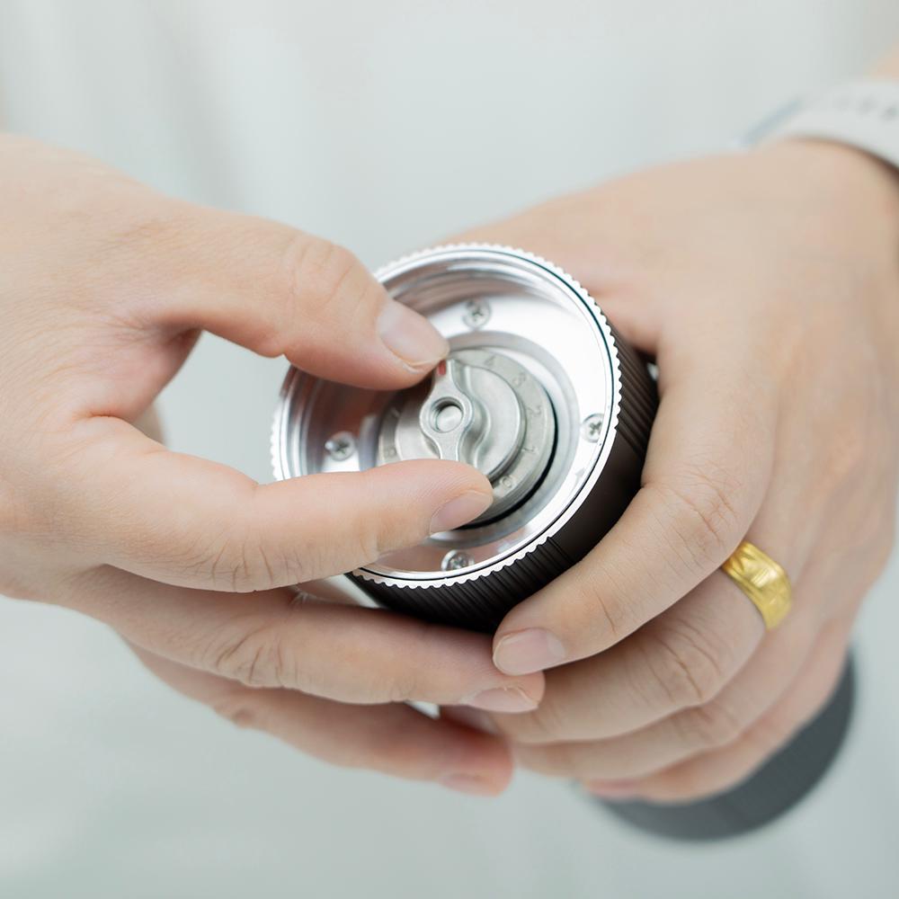 COMBO: MOLINILLO ELECTRICO PORTABLE + CAFE