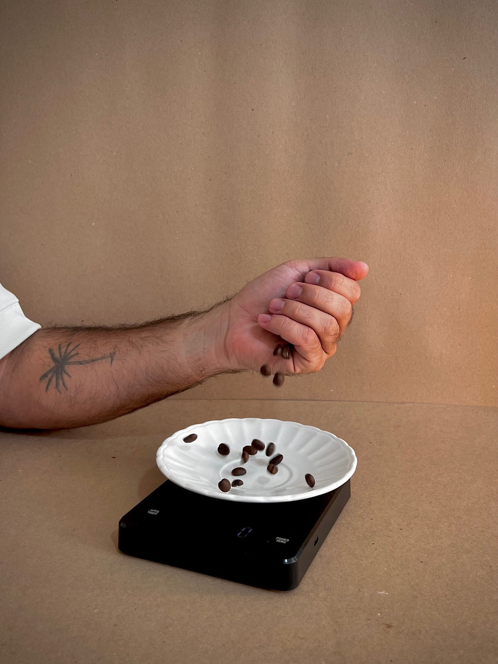 DIGITAL COFFEE SCALE WITH AUTO-TIMER AND MAT